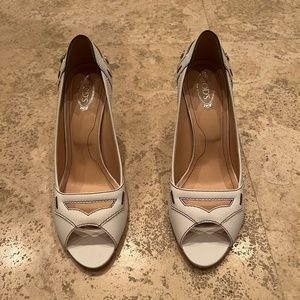 Tod's White Leather Shoe with Wood Heel